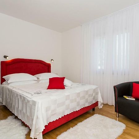 Villa Sweet Home Marija With Heated Pool Split Exteriör bild