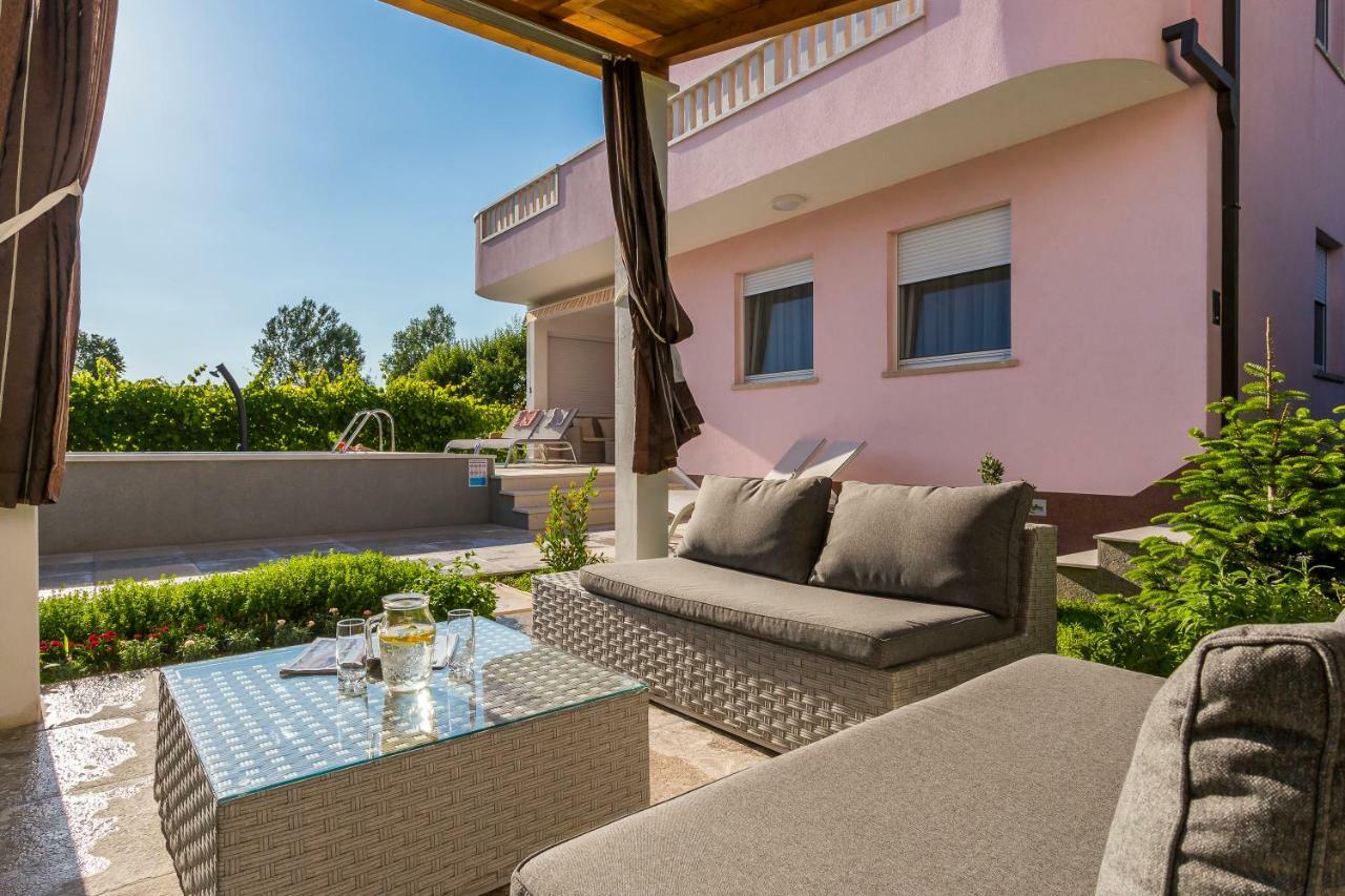 Villa Sweet Home Marija With Heated Pool Split Exteriör bild